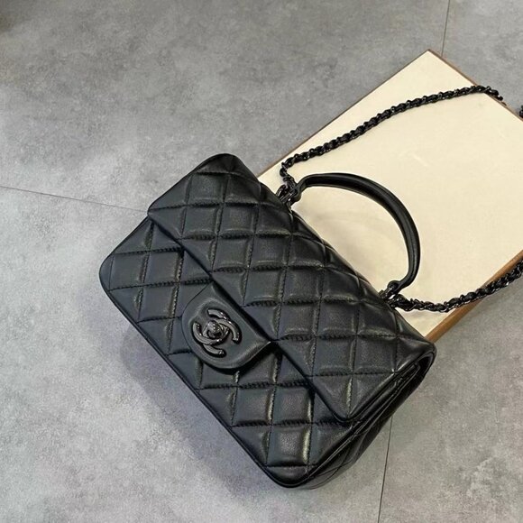 Black Chanel Wallet On Chain Classic Black Lambskin Pristine - Picture 1 of 3